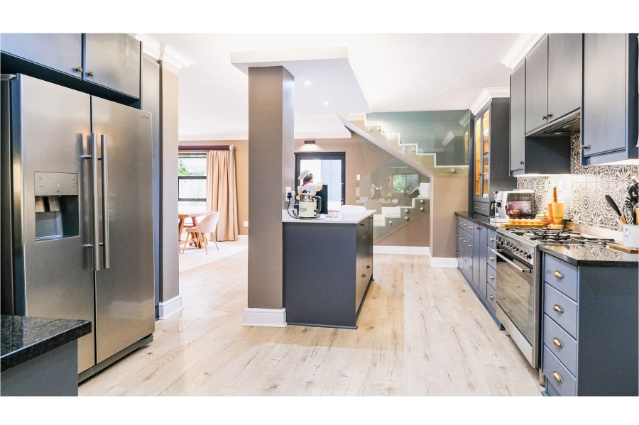 4 Bedroom Property for Sale in Heatherlands Western Cape